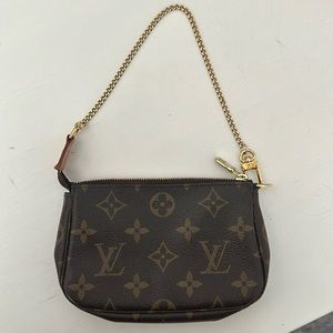 Louis Vuitton Mini Pochette